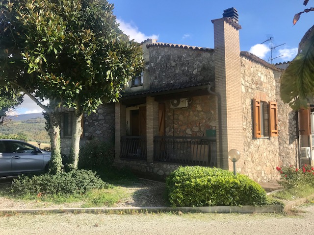 Casale a Todi