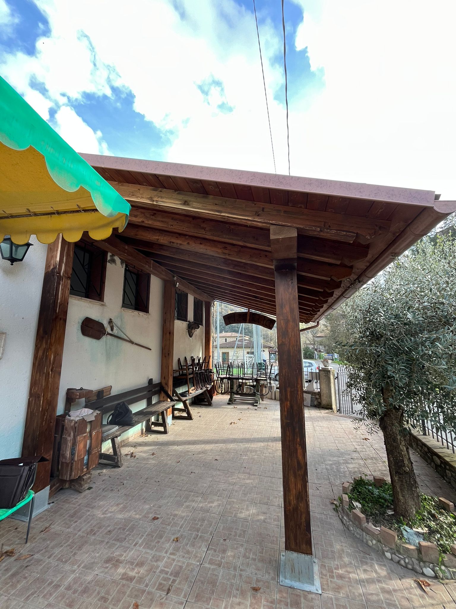 Locale Commerciale a Scheggino