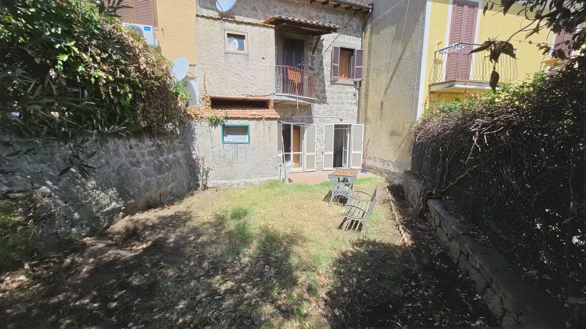appartamento con giardino a Montefiascone