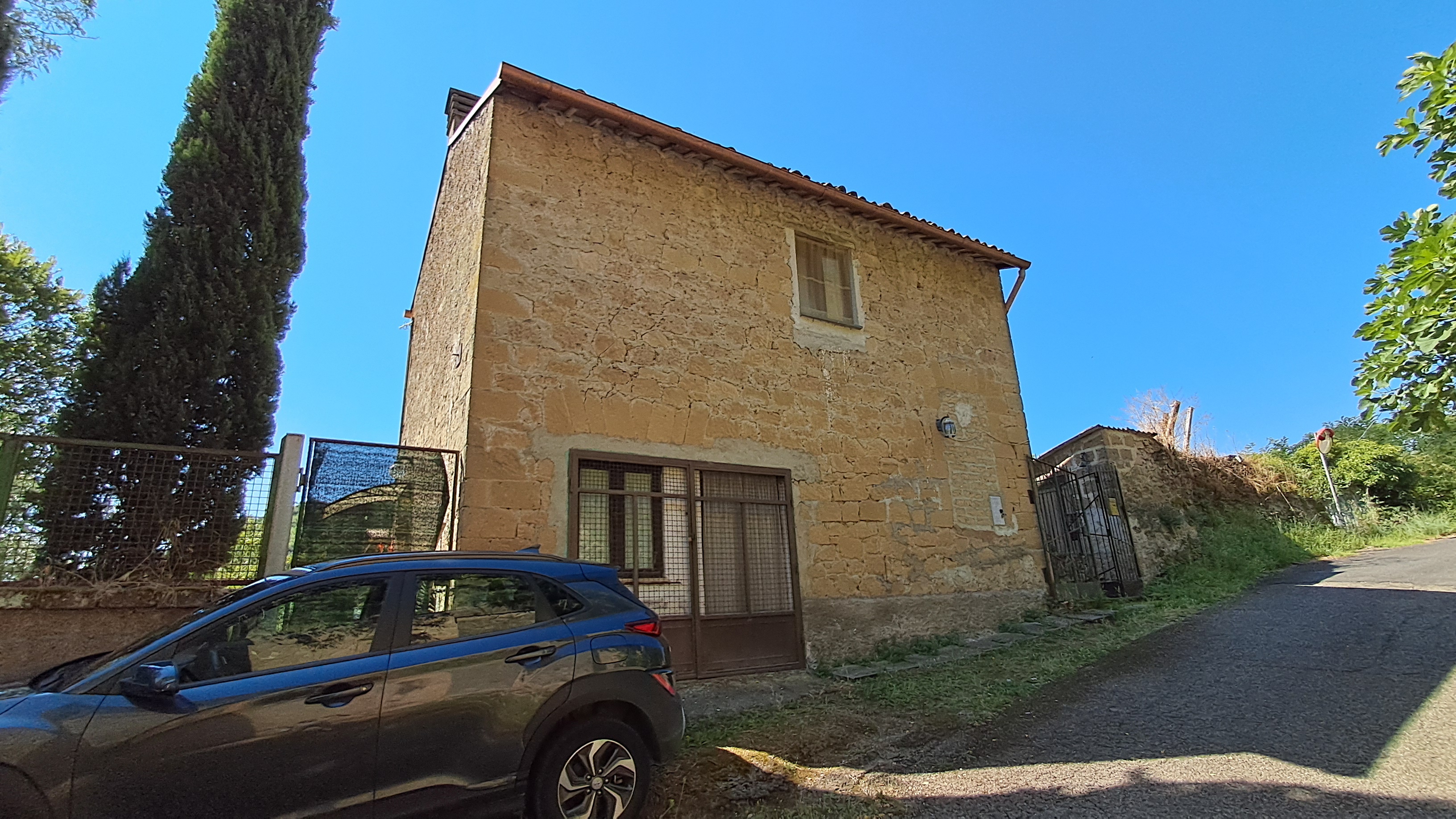 Casale a Grotte di Castro